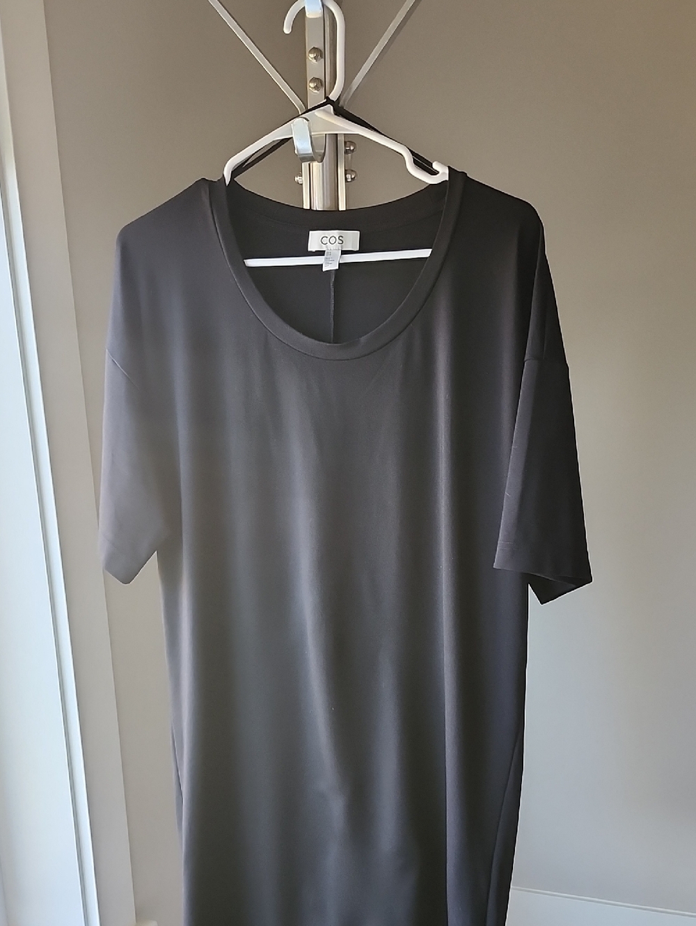 COS Black Relaxed Short-Sleeve Crewneck Dress